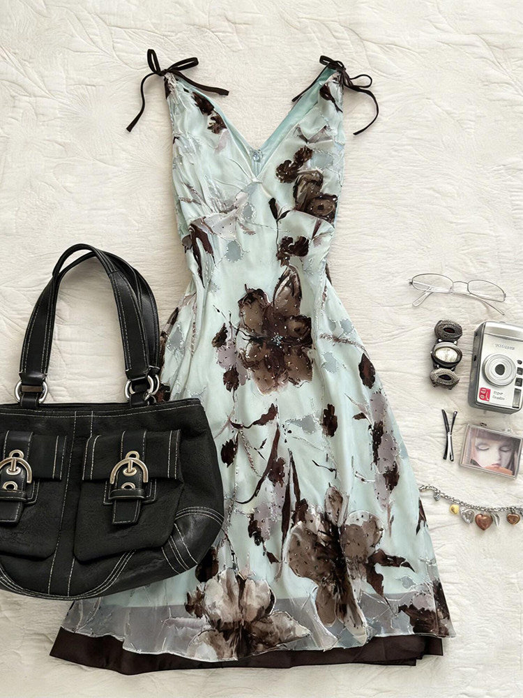 retro v-neck light green dress