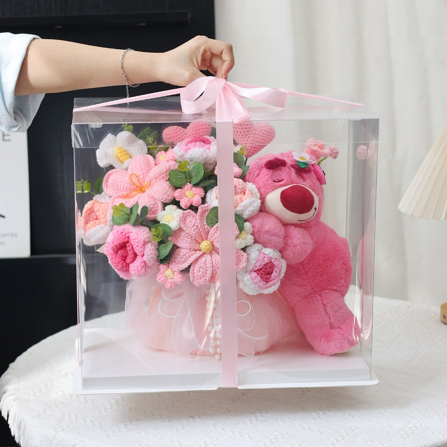 hug bear knitted rose bouquet
