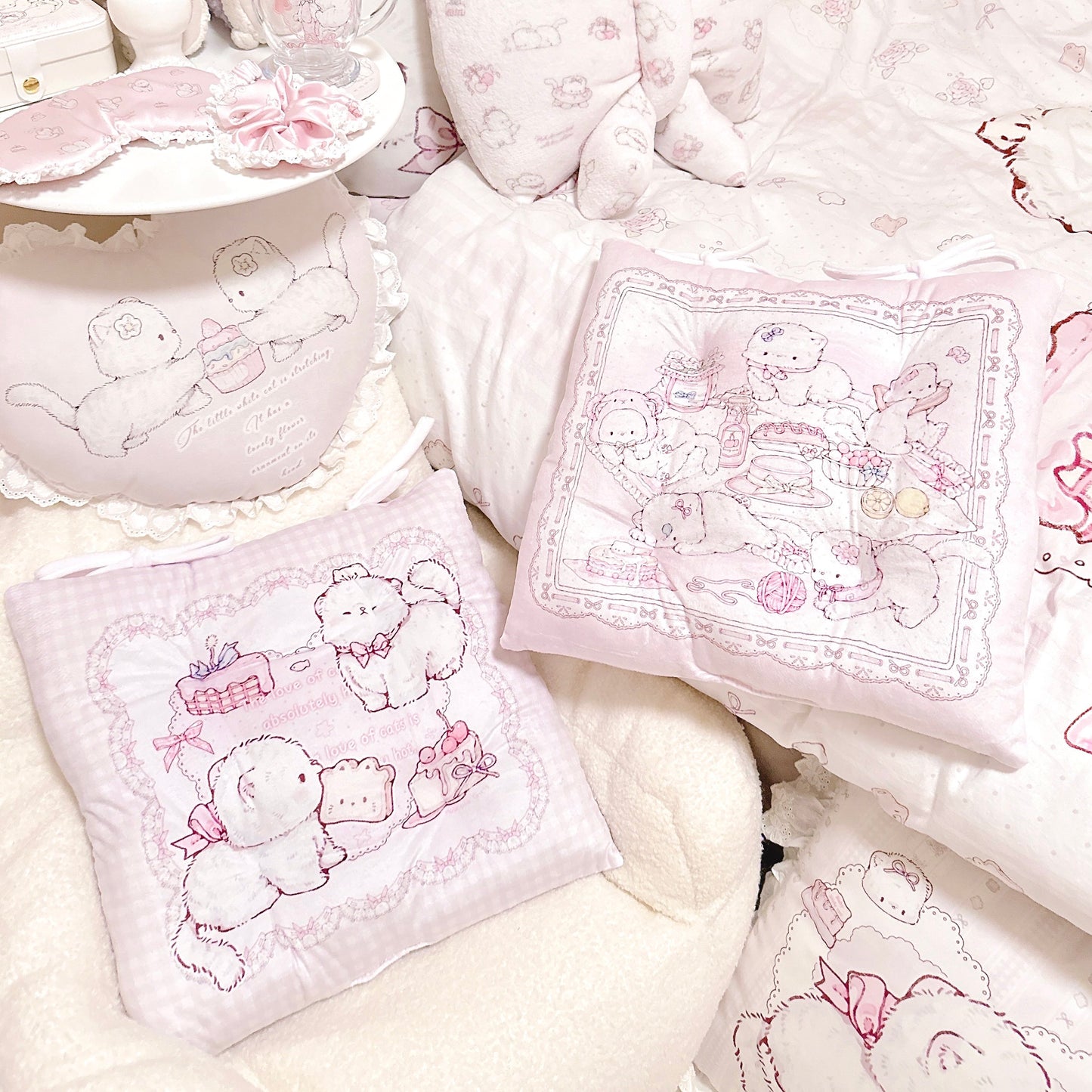 kawaii cats cushion