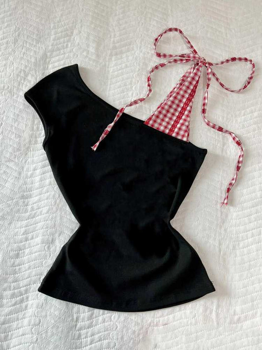 Fake Two-piece Sloping Shoulder Black Top