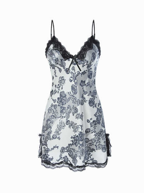 Qinghua Porcelain Lace Nightgown