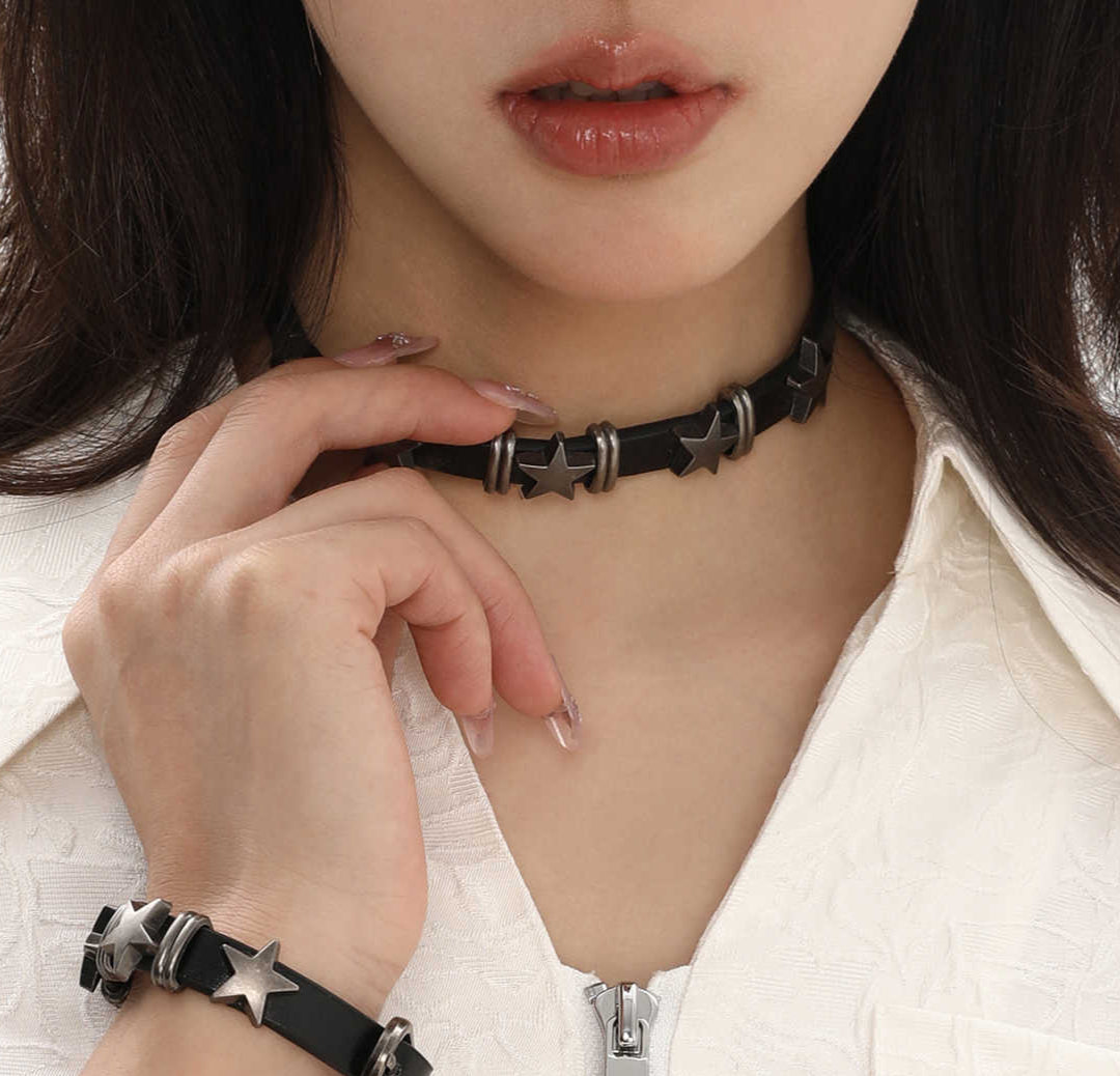 Grunge Punk Star Leather Choker