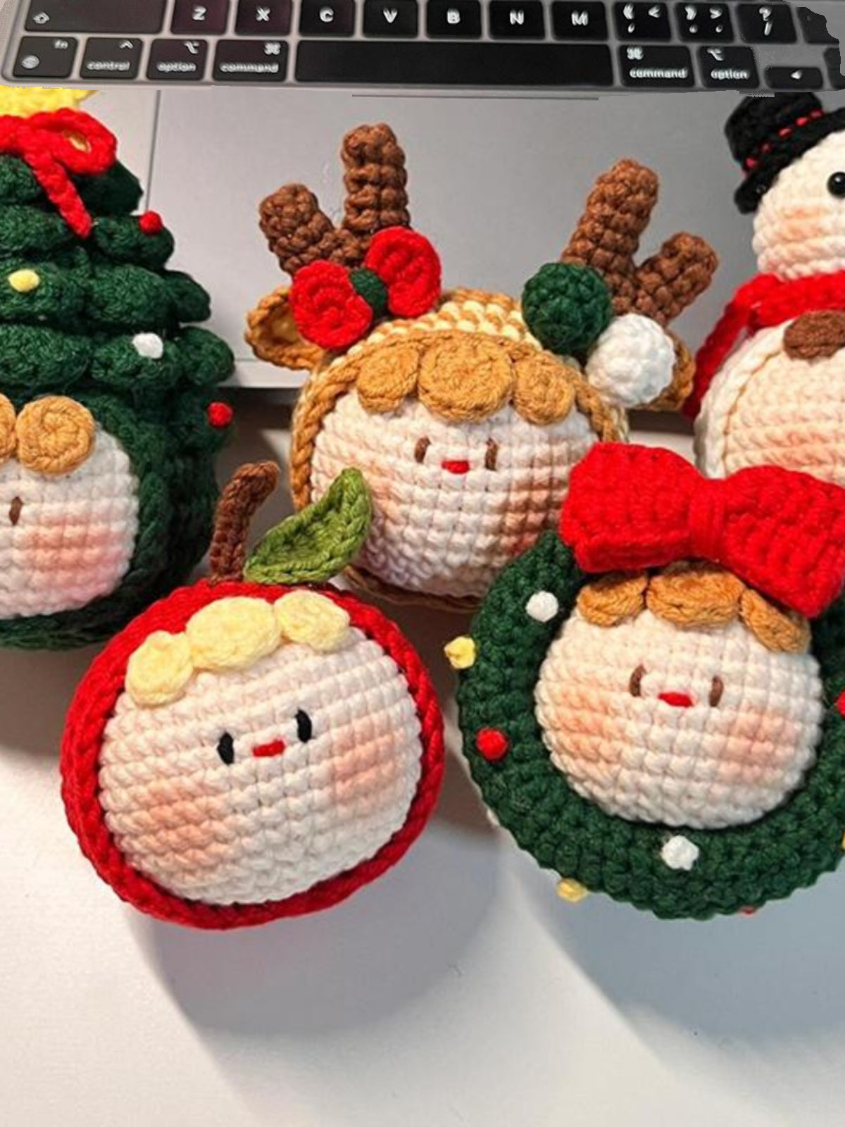 Christmas hand-knitted diy cute keychain