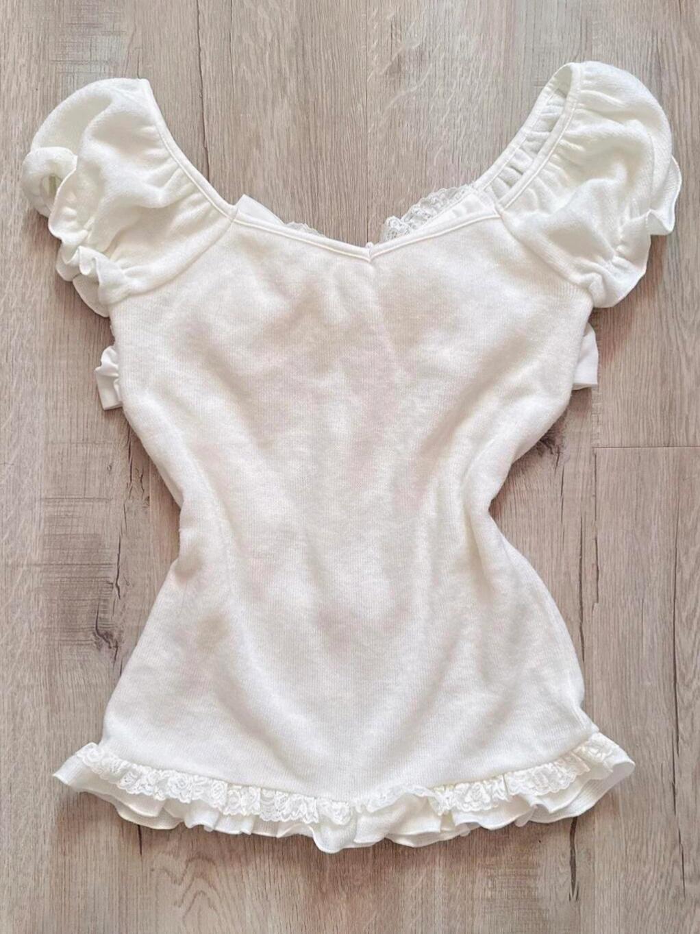 y2k bow white T-shirt