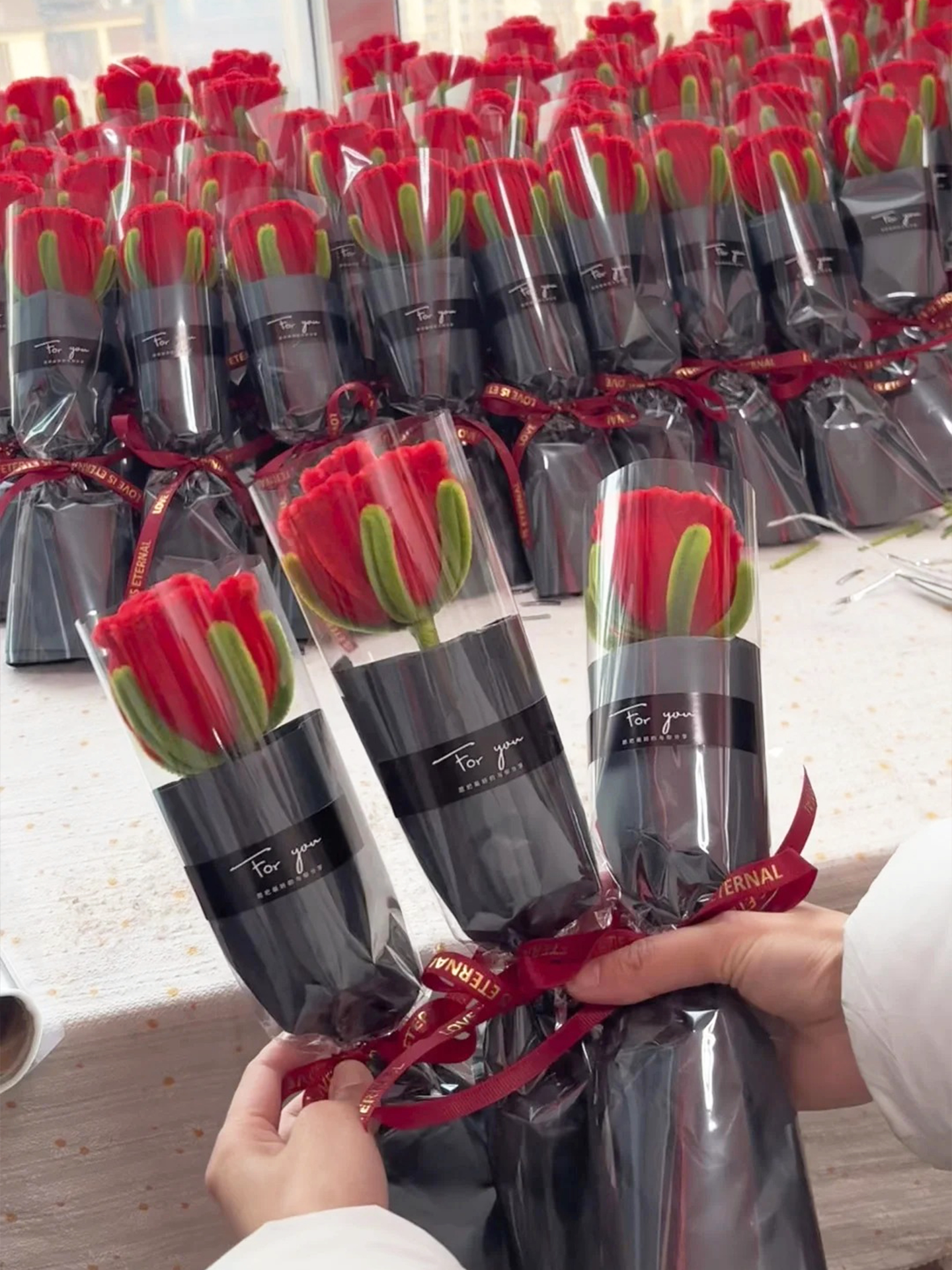 DIY Chenille Stem Rose Bouquet Craft Kit