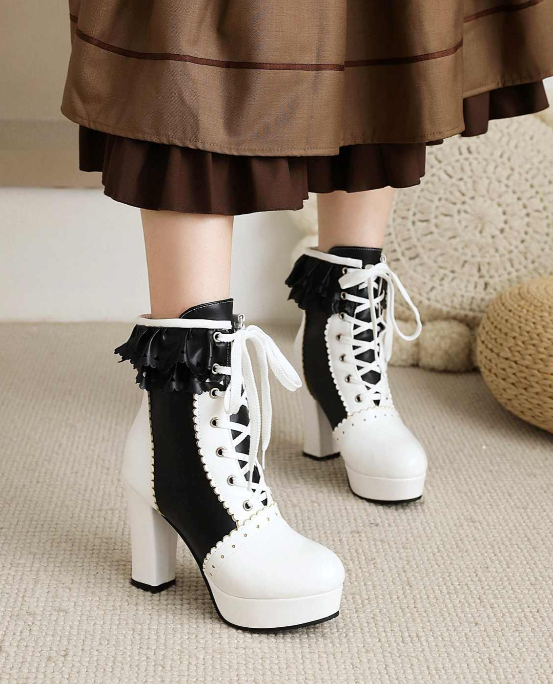 Lace Princess Short High-heeled Boots