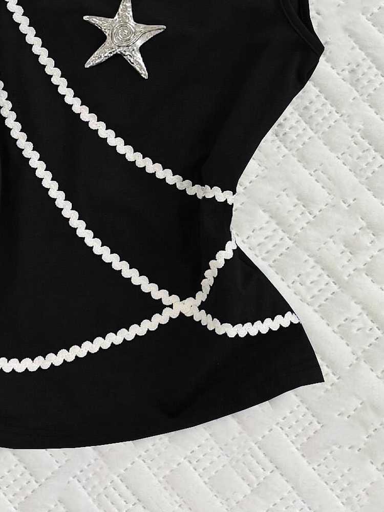 Off-shoulder Y2K Top