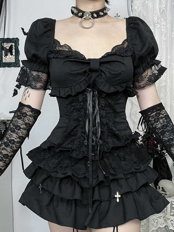 Black Lace Puff-sleeved Top