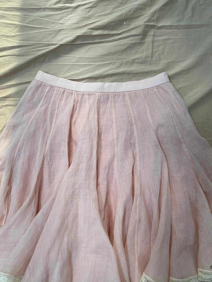 Chic Pink Lace Skirt