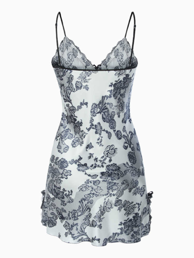 Qinghua Porcelain Lace Nightgown
