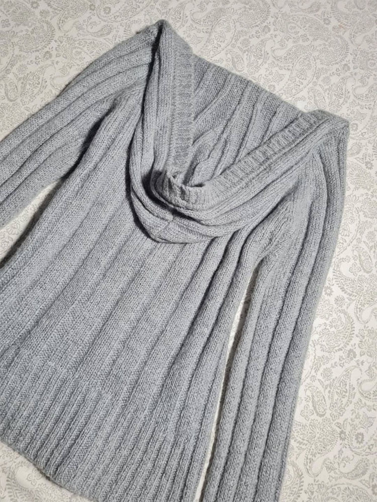gray hooded sweater