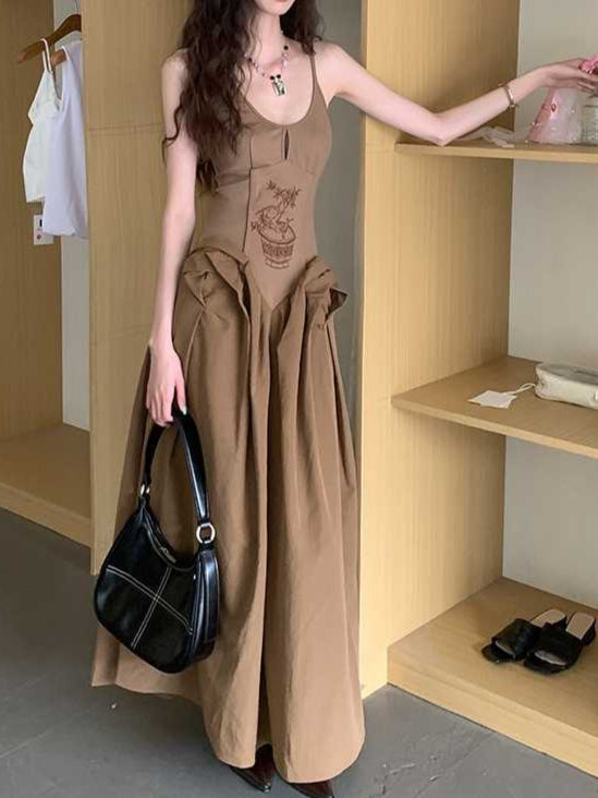 Embroidery Slim Waist Cut Dress