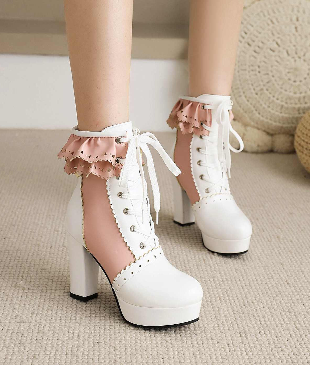 Lace Princess Short High-heeled Boots