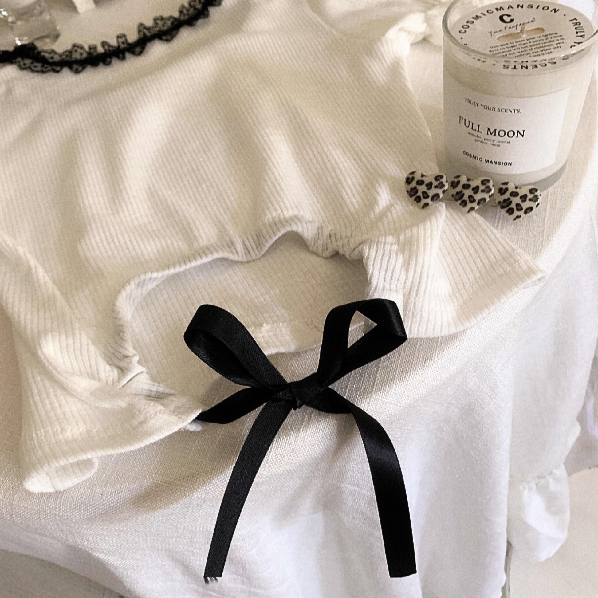 Lace Bow Cat Puff-sleeve Top