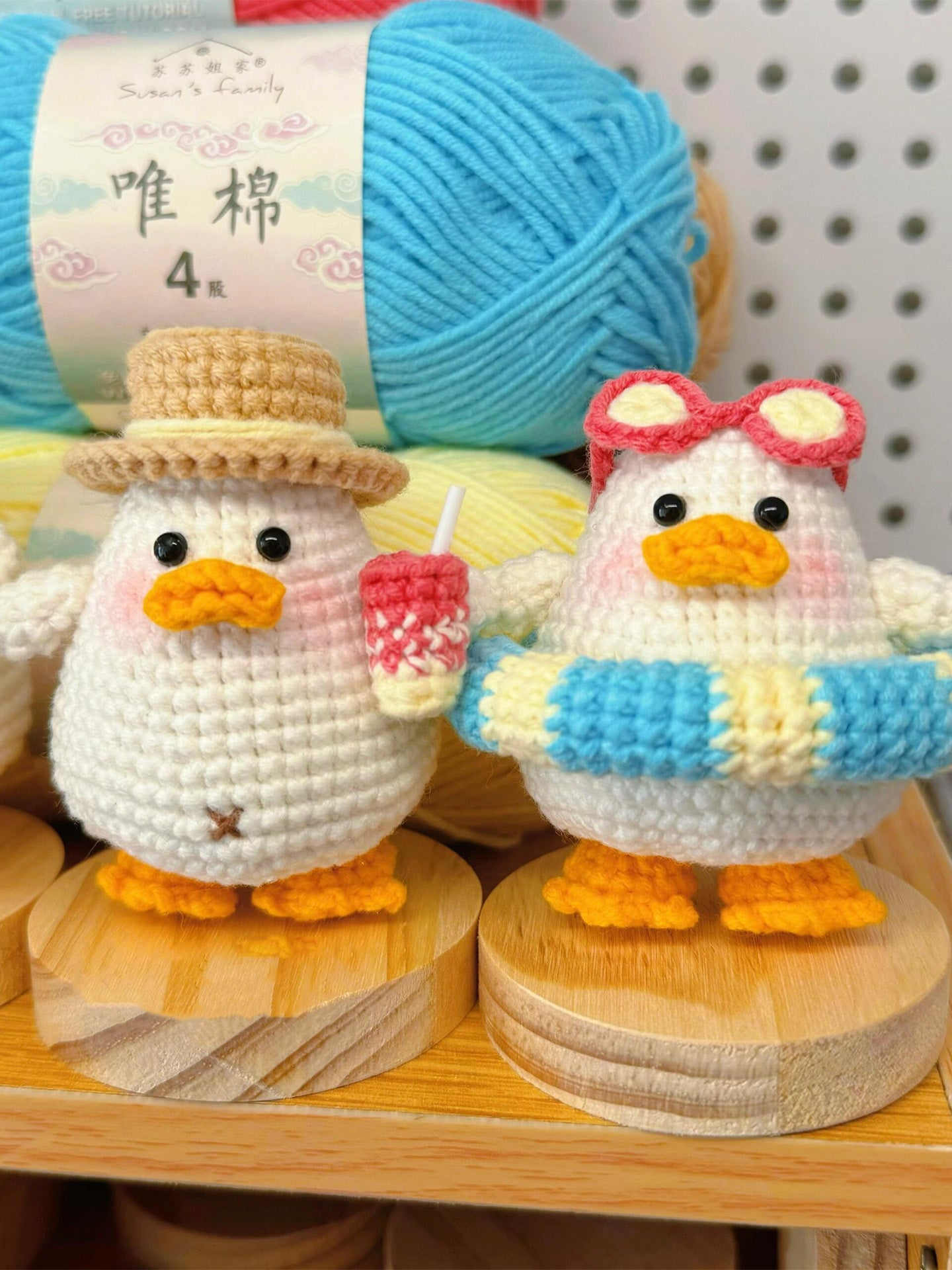 DIY wool fat duck doll