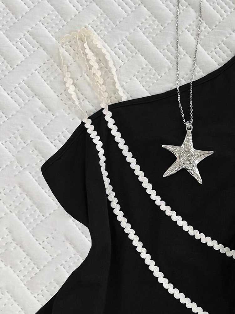 Off-shoulder Y2K Top