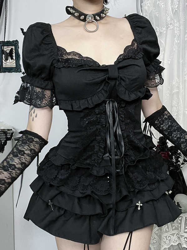 Black Lace Puff-sleeved Top