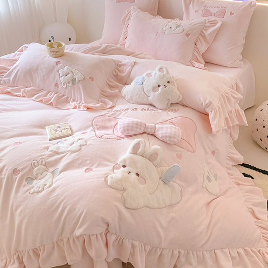French cute girly heart milk velvet four piece bed sheet set