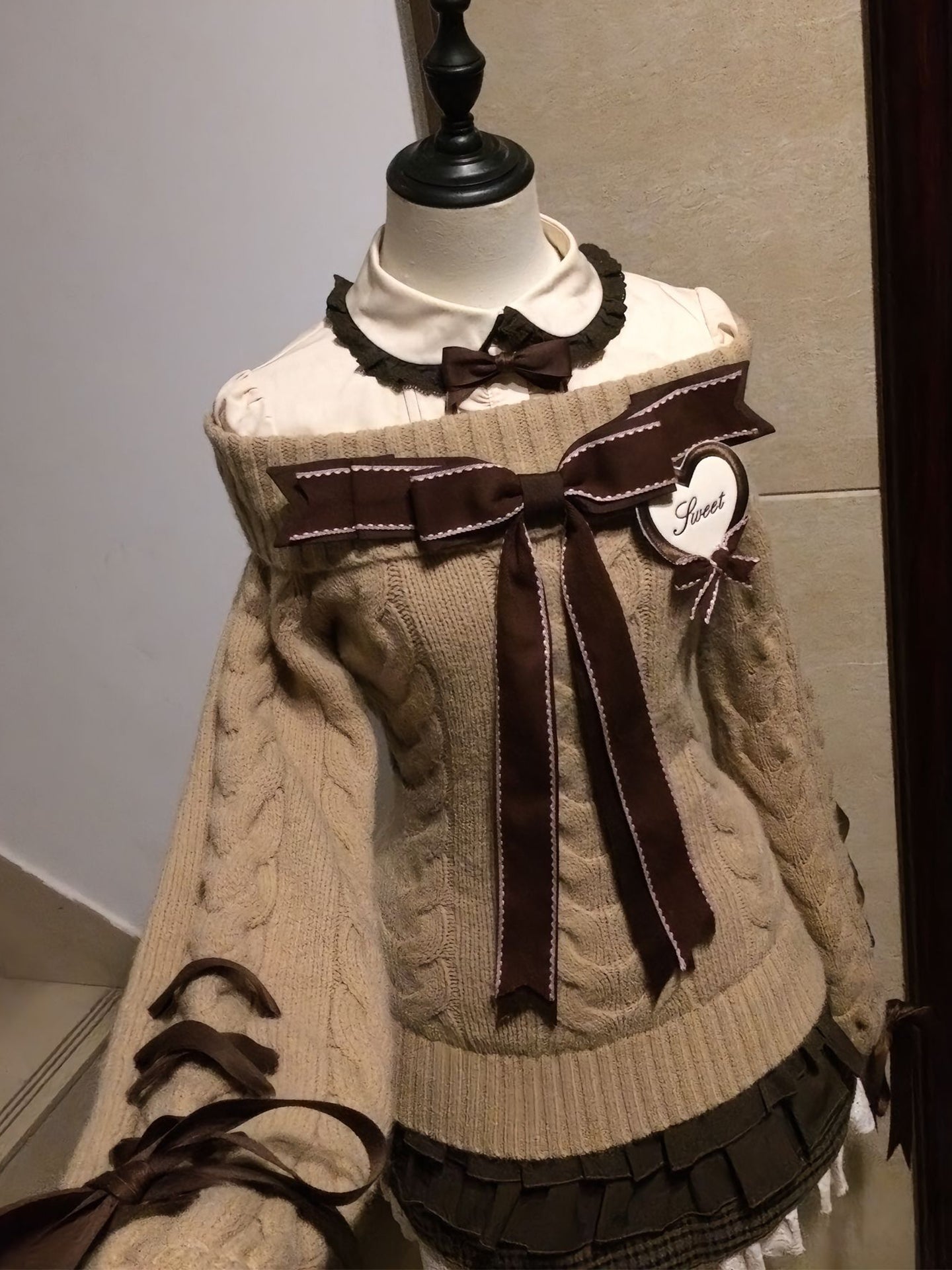 kawaii brown one-line collar bow sweater + skirt