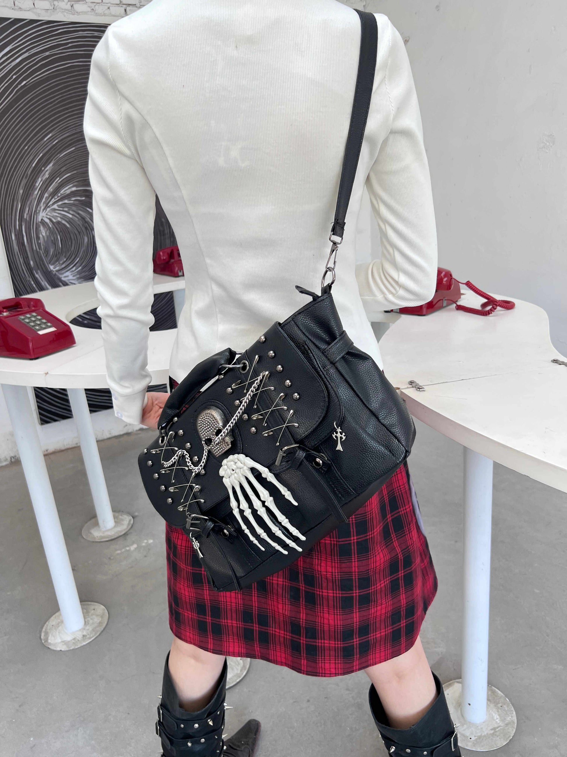 Grunge Rivet Chain Skull Crossbody Bag