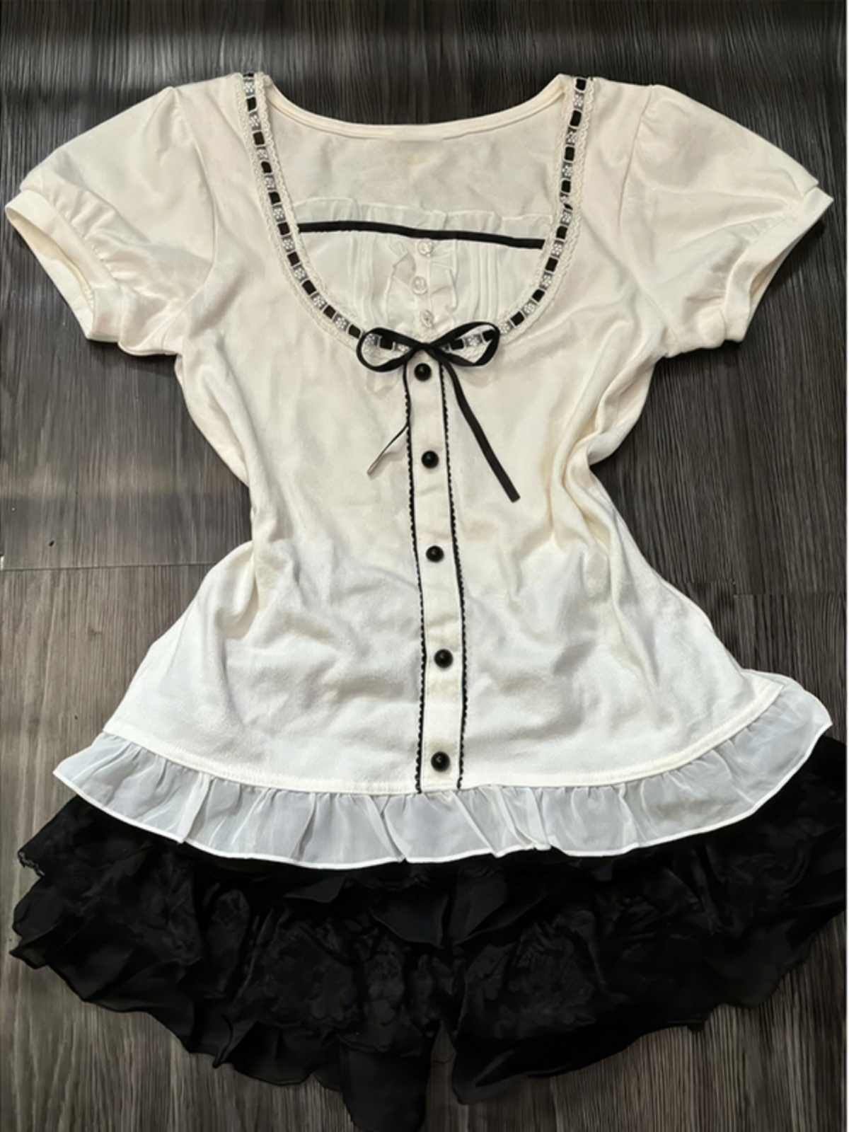 Retro White Short-sleeved Shirt