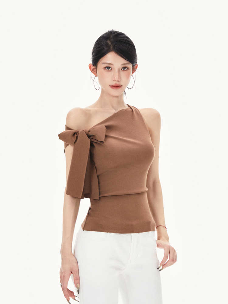 Oblique Strap Asymmetric Tank Top