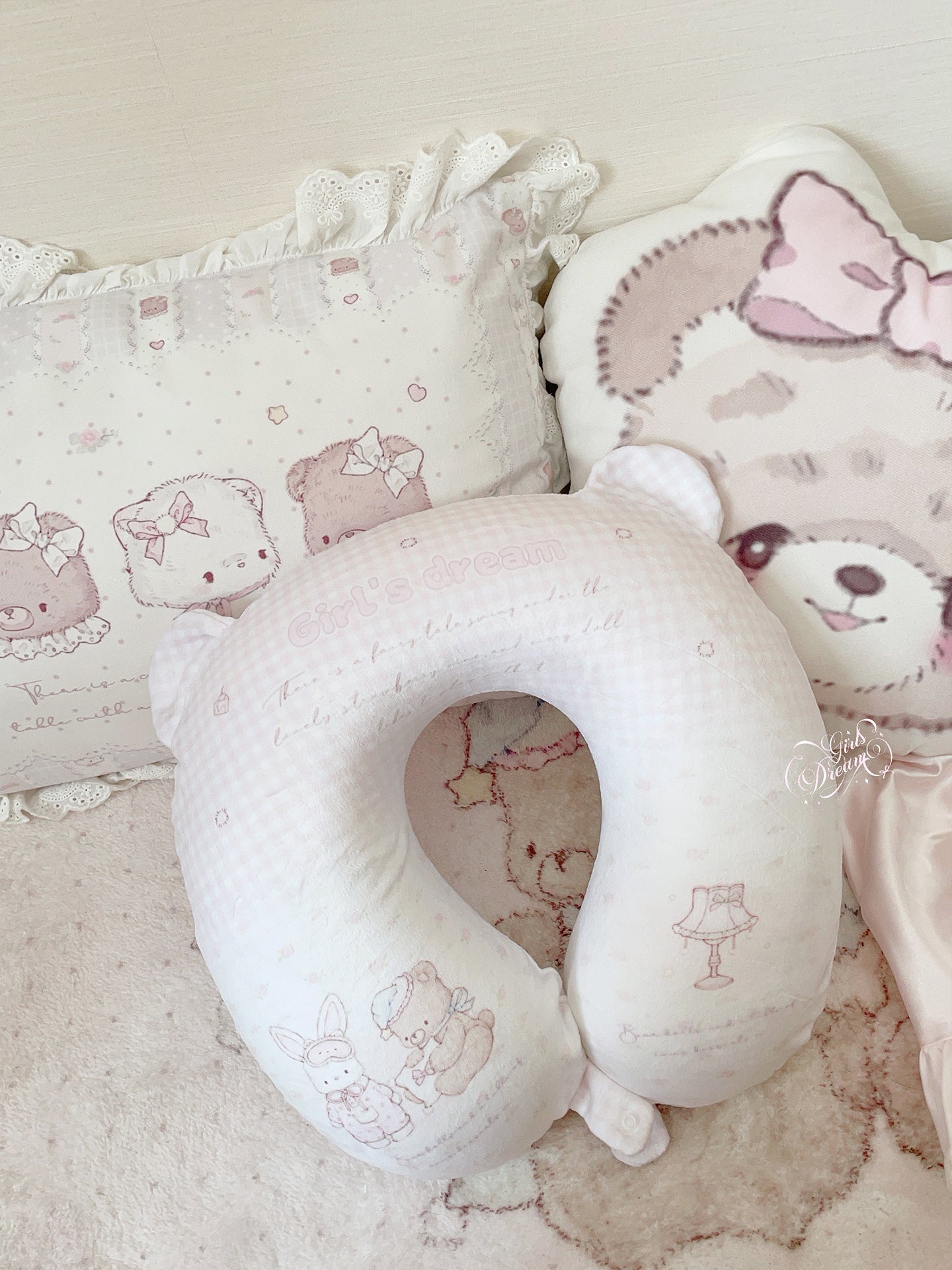 Girl's Dream Pink U-shaped Pillow