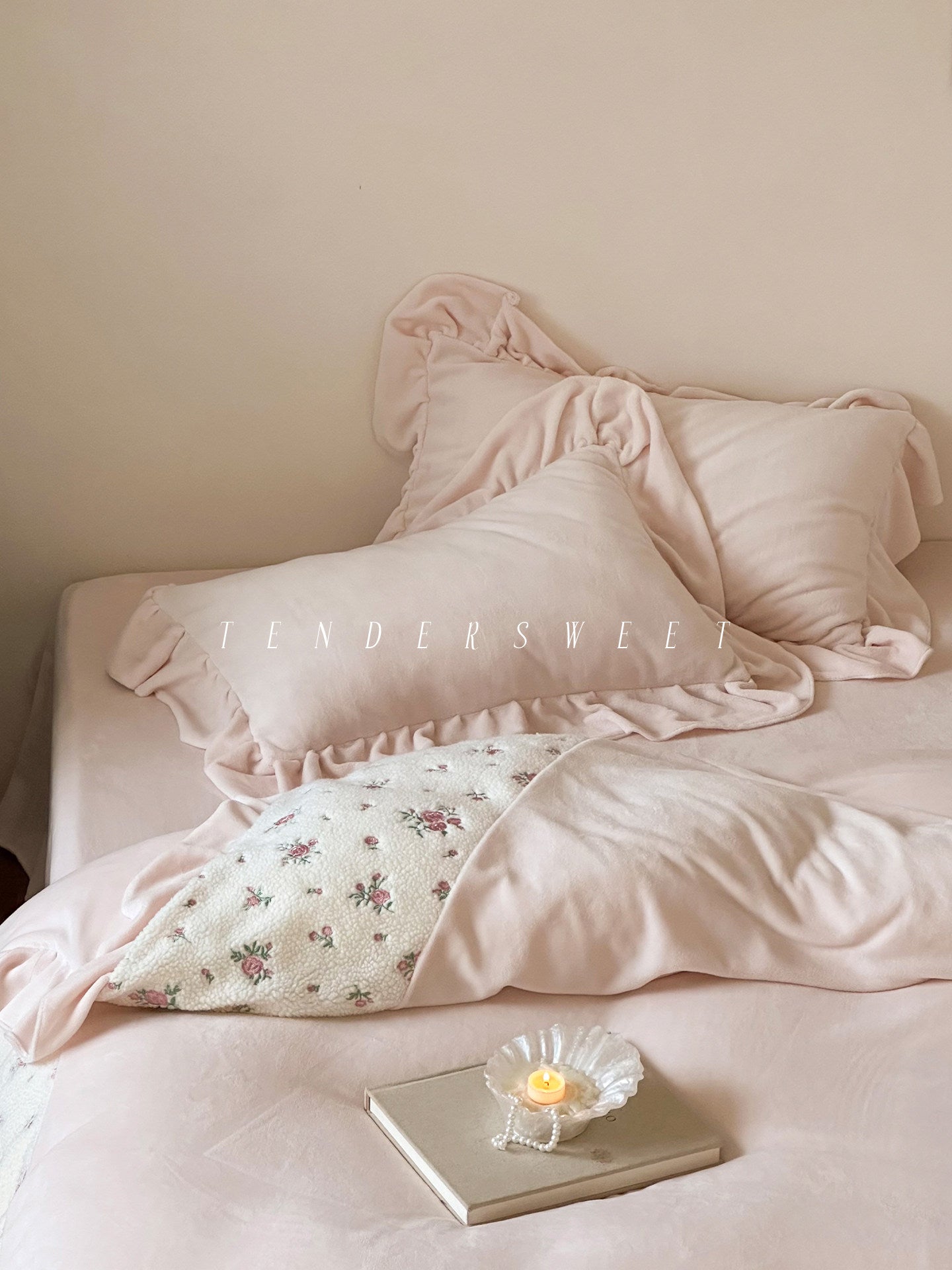 Milk velvet bed sheets four-piece set