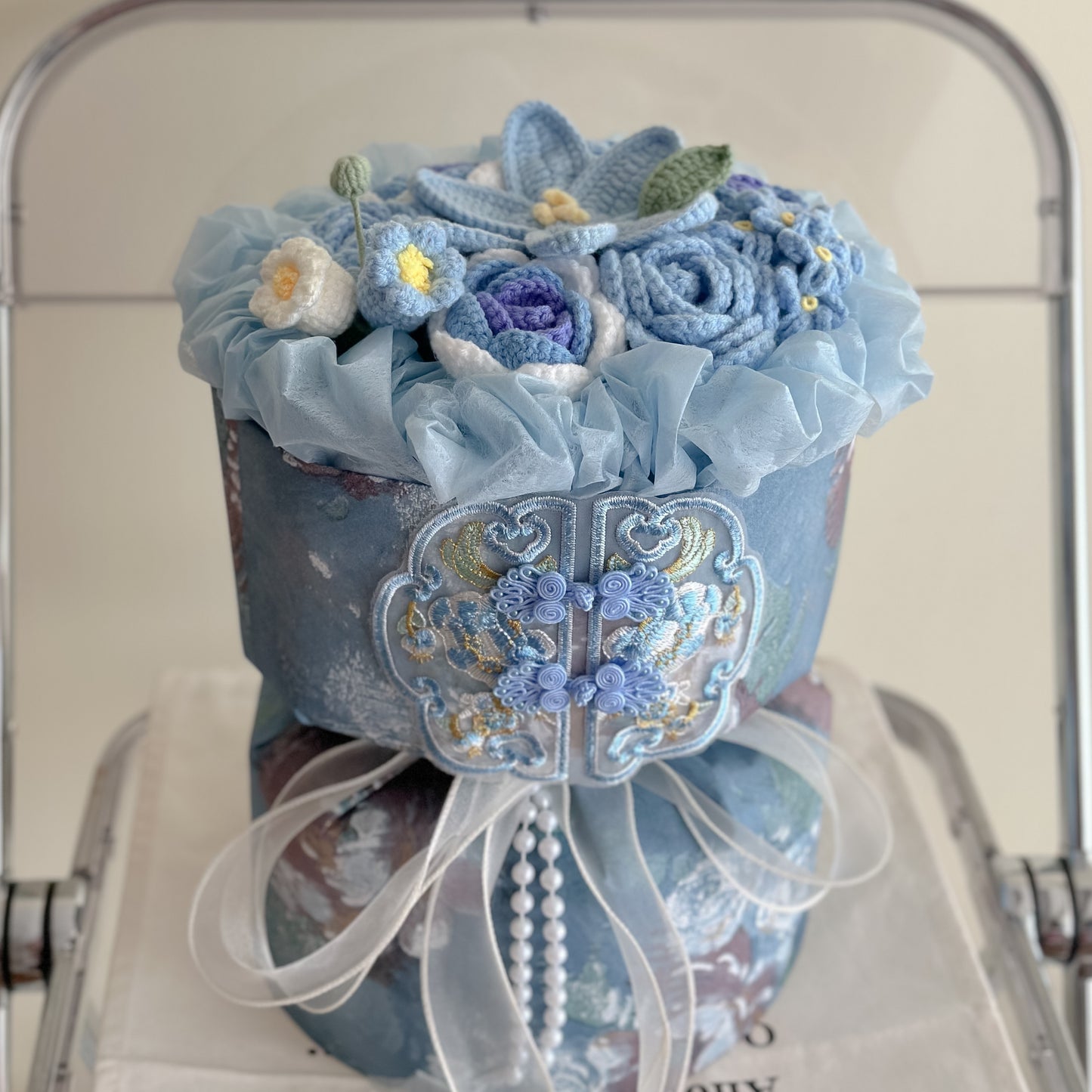 knitted wool roses bouquet