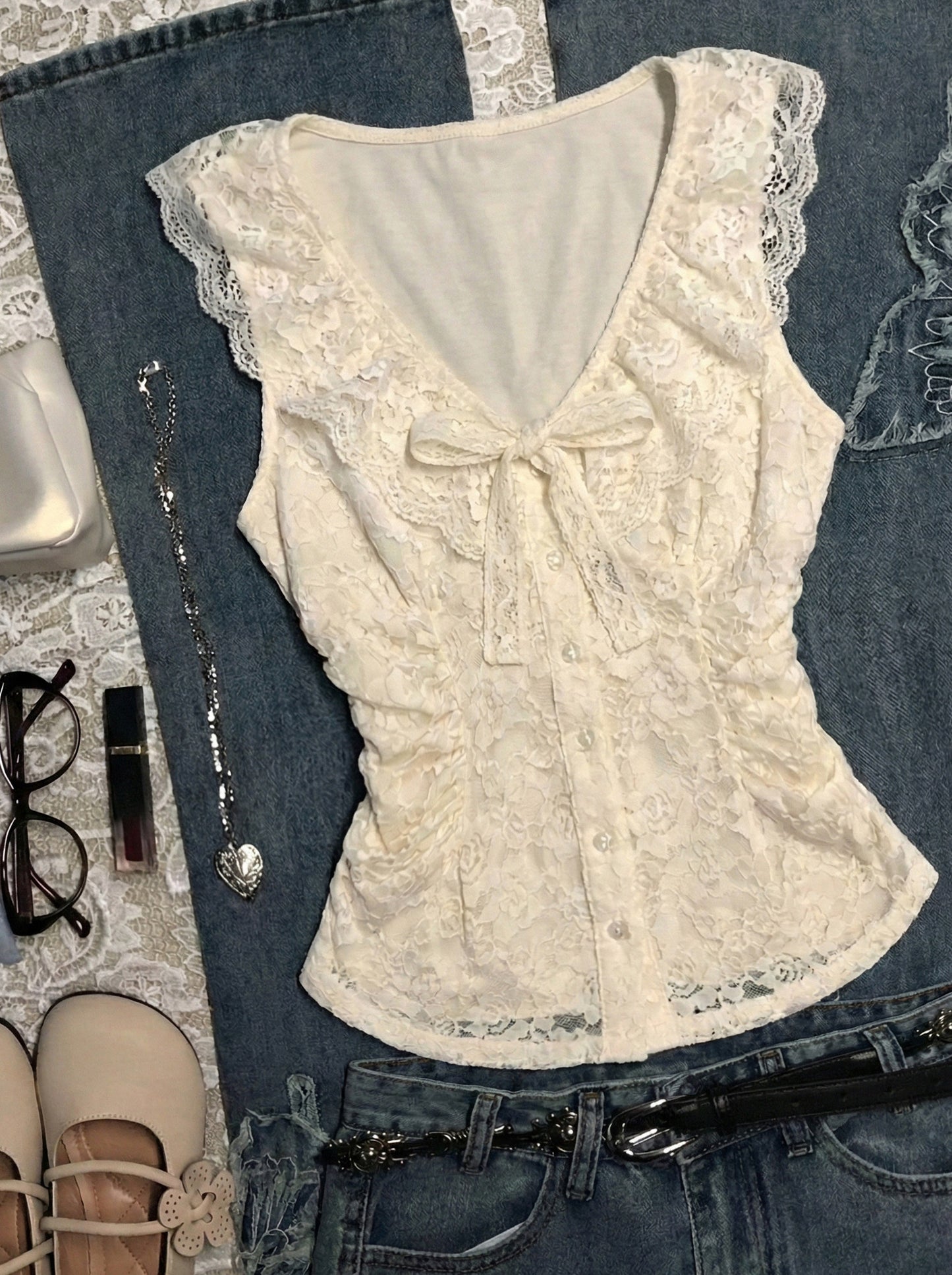 white lace tank top