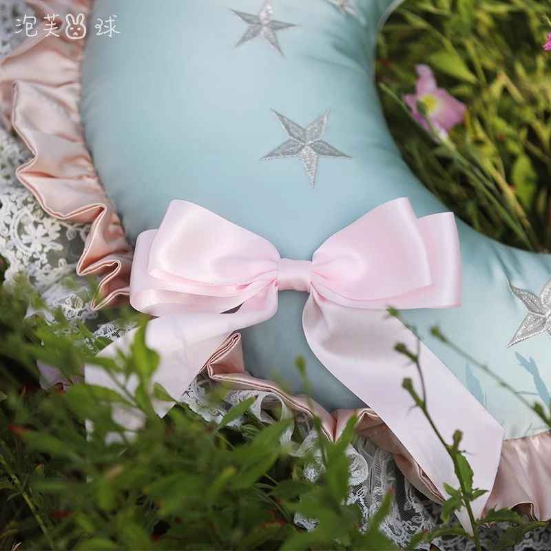 Ins Style Moon Pillow