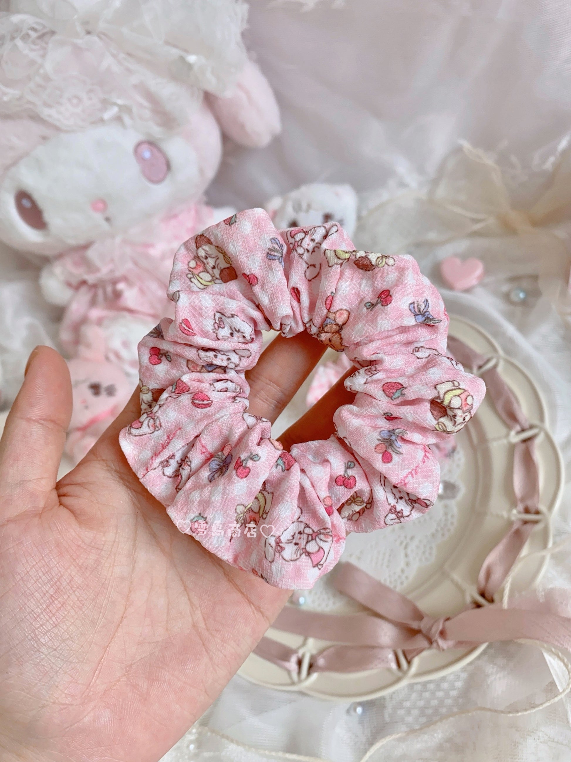 Cute girl hair tie