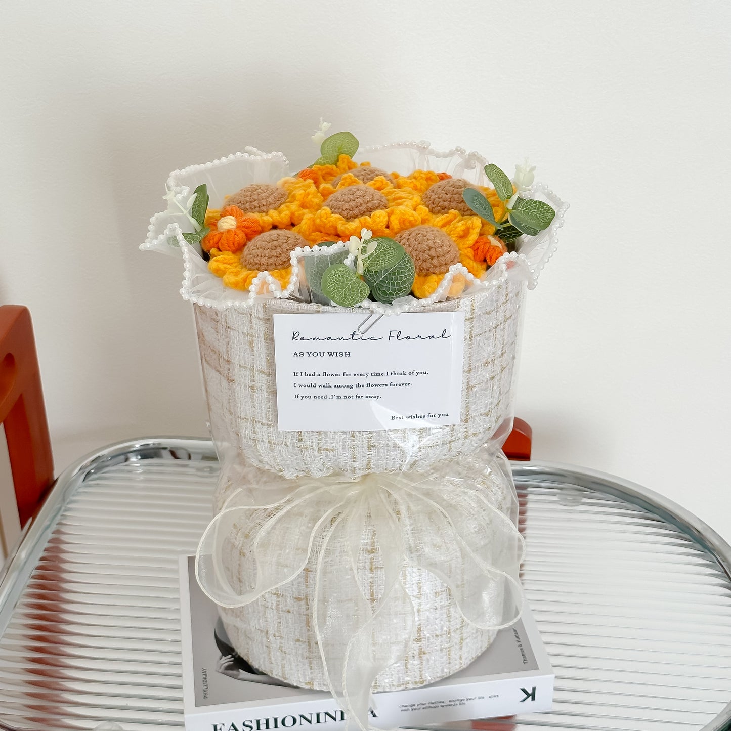 hand-knitted flowers bouquets