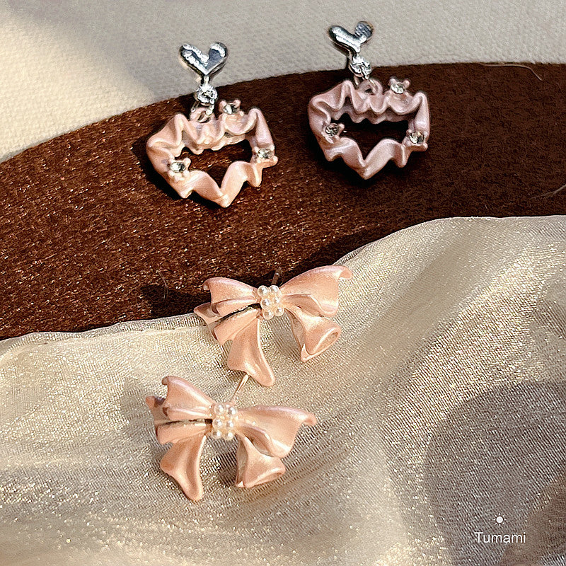 pearls coquette bow earrings