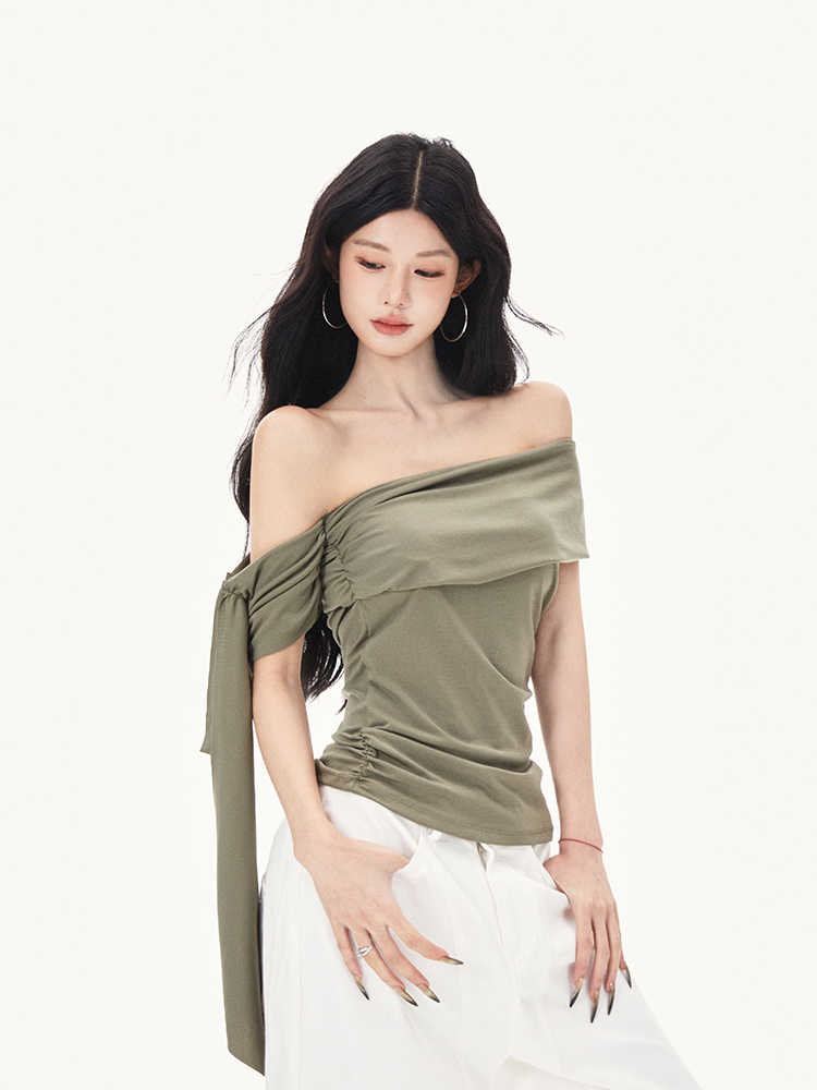 Oblique Shoulder Ribbon Top