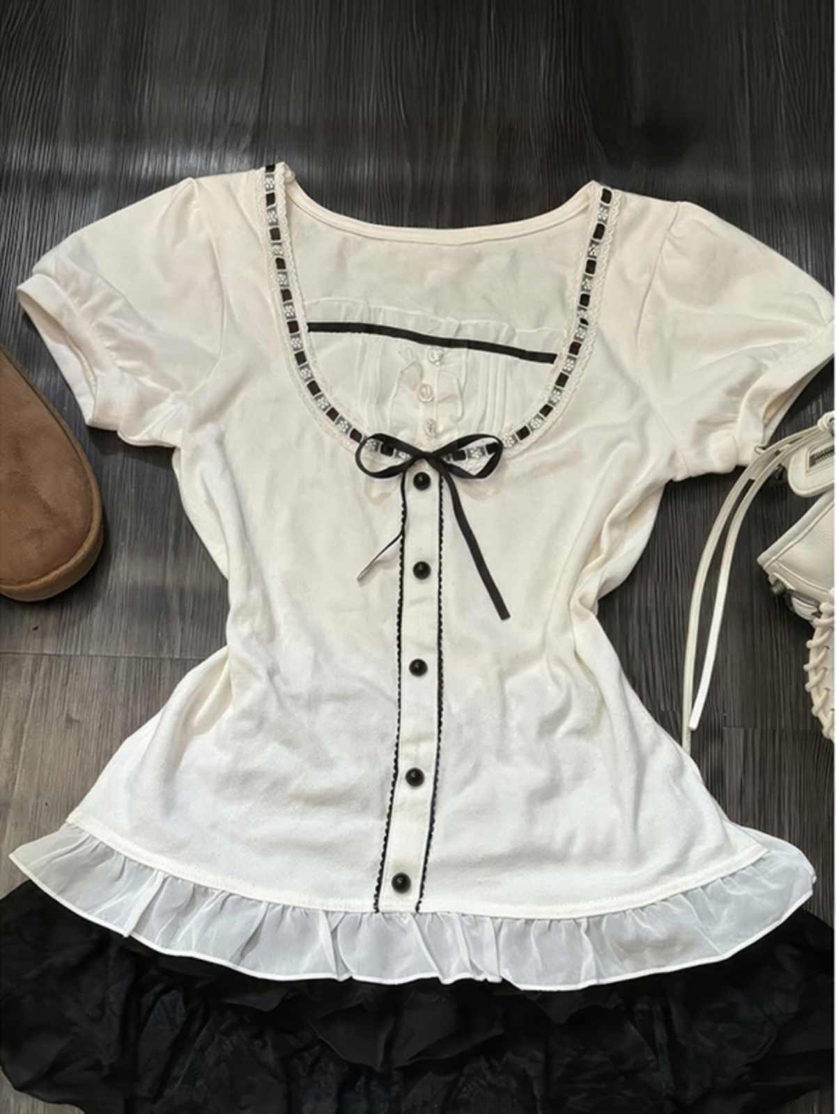 Retro White Short-sleeved Shirt