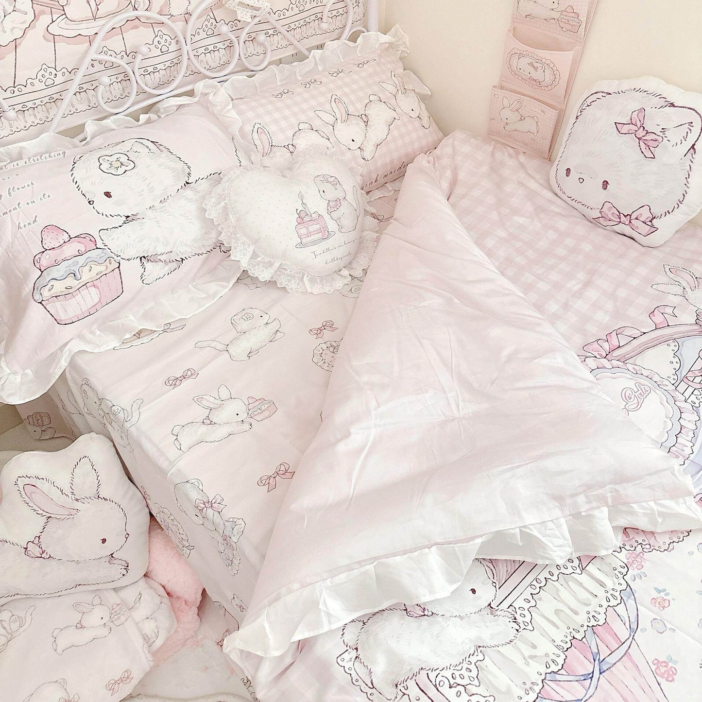 kawaii cat four-piece bed sheet and quilt cover set