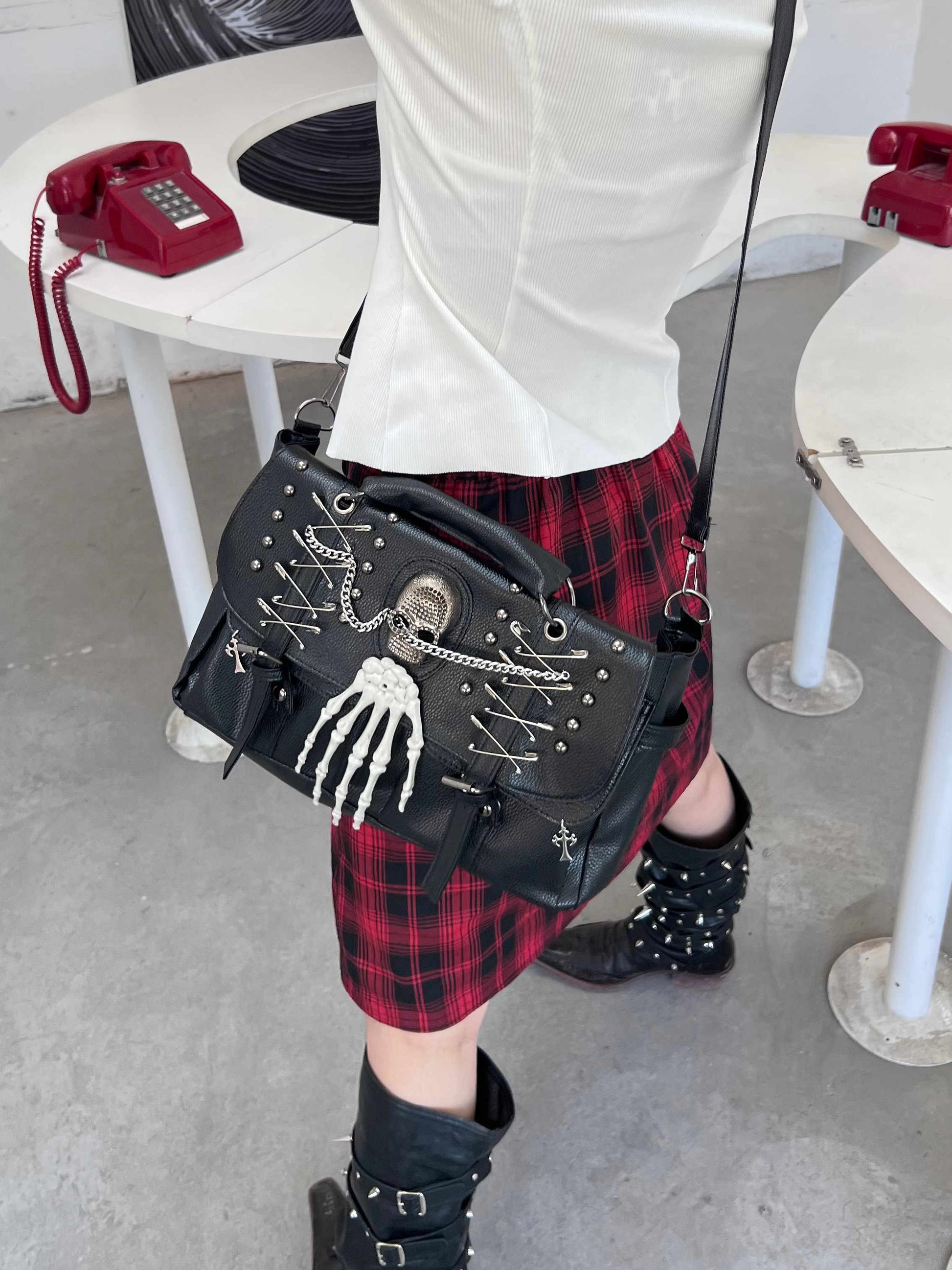 Grunge Rivet Chain Skull Crossbody Bag