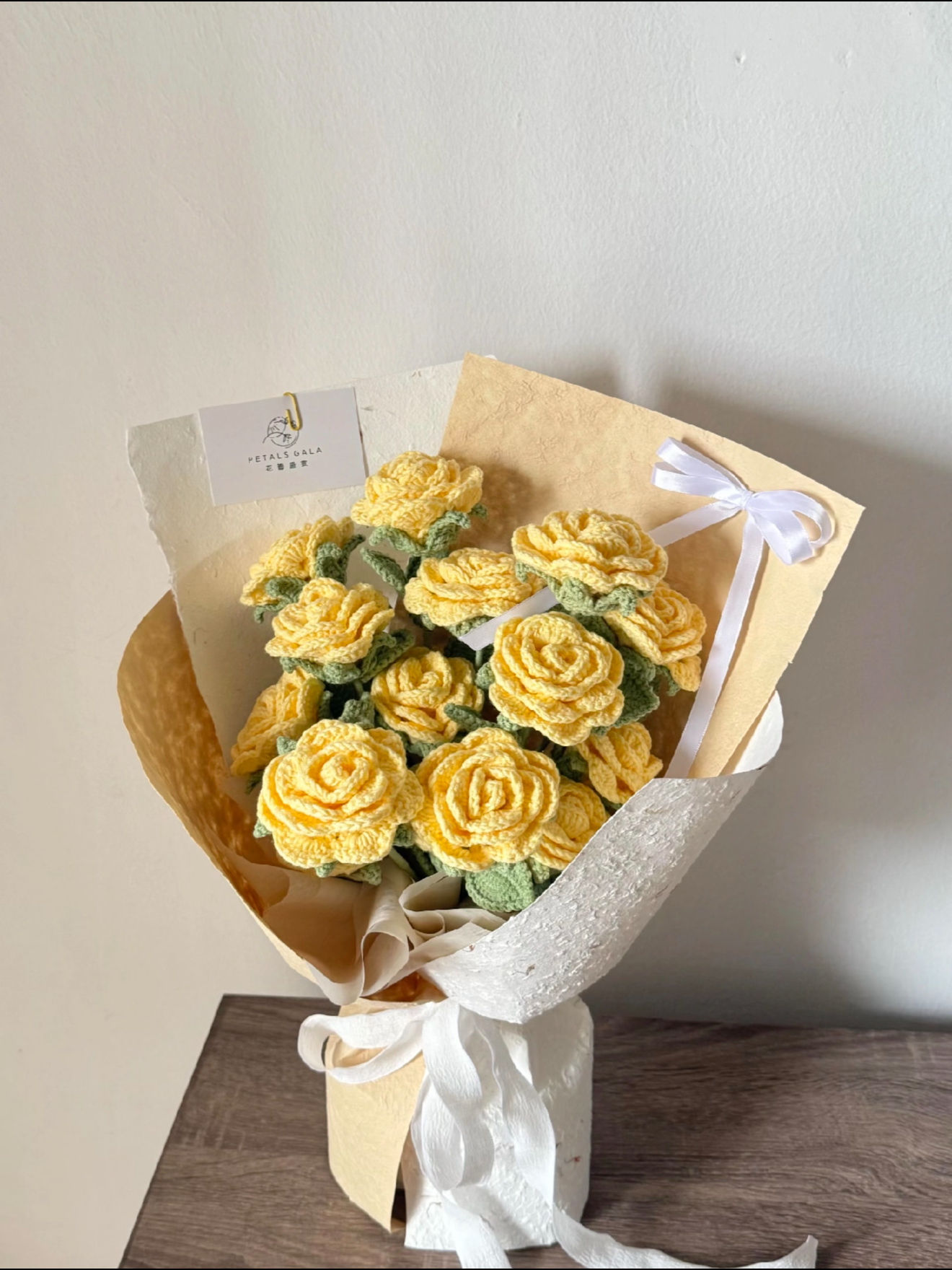 Handmade knitted wool rose bouquet