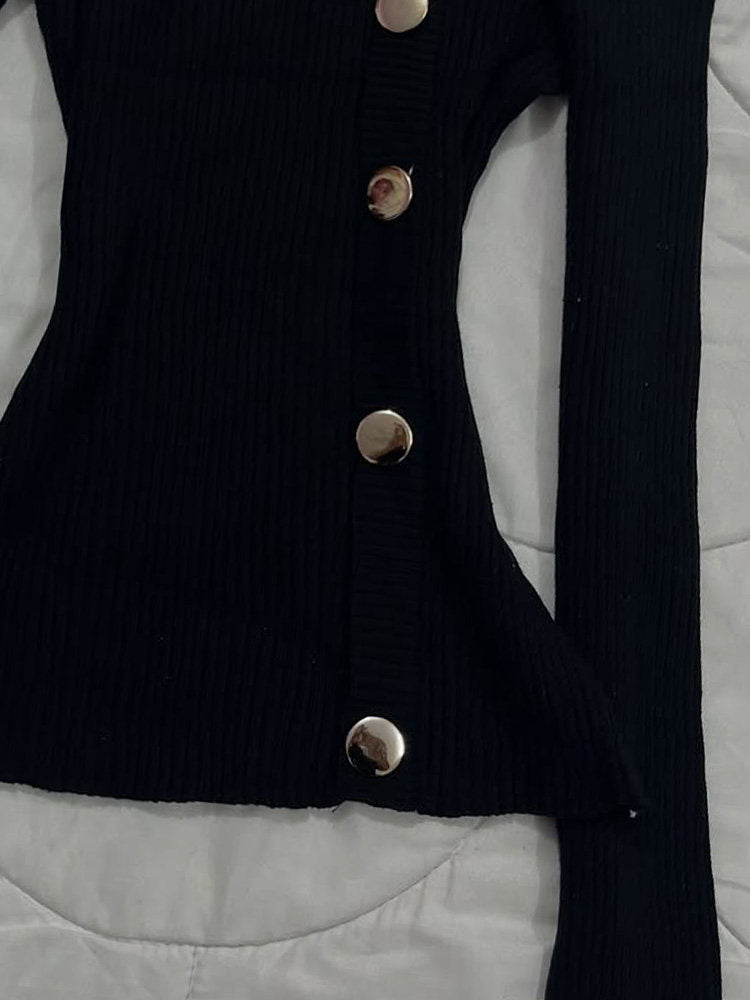 retro buttons long-sleeved top