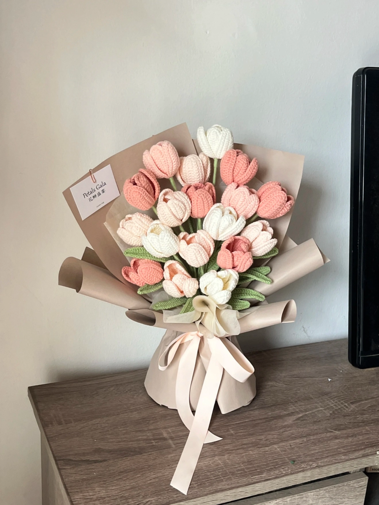 Xuefeier Crochet Tulip Bouquet – Handmade Gift