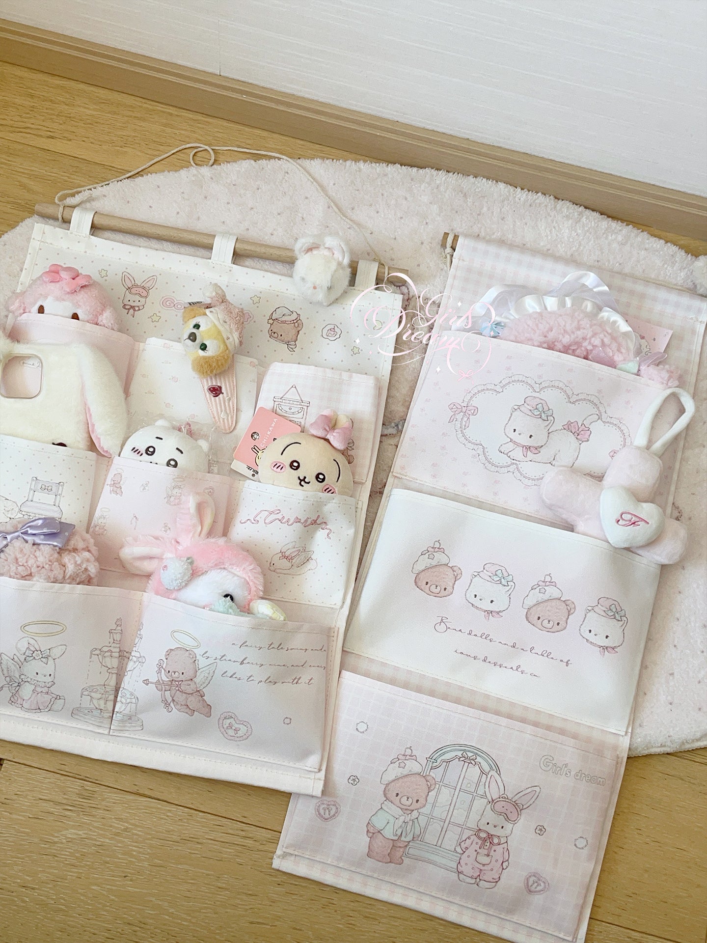 Girl's Dream bunny and bear wall-mounted storage bag