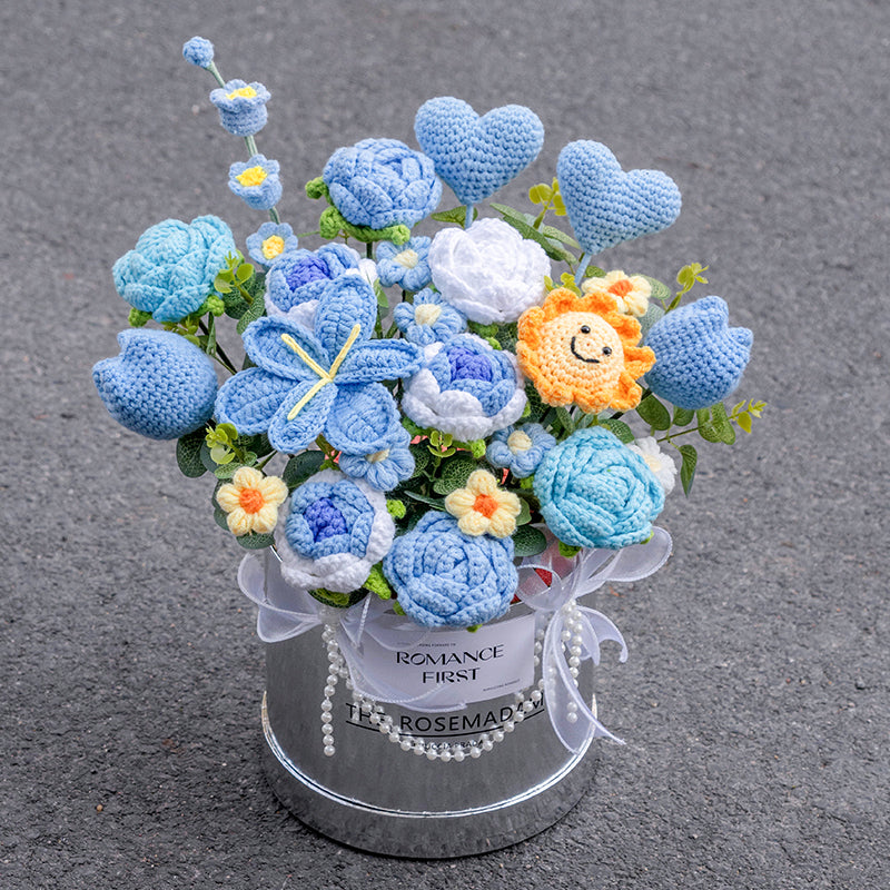 hand-knitted rose tulip wool flower bouquet