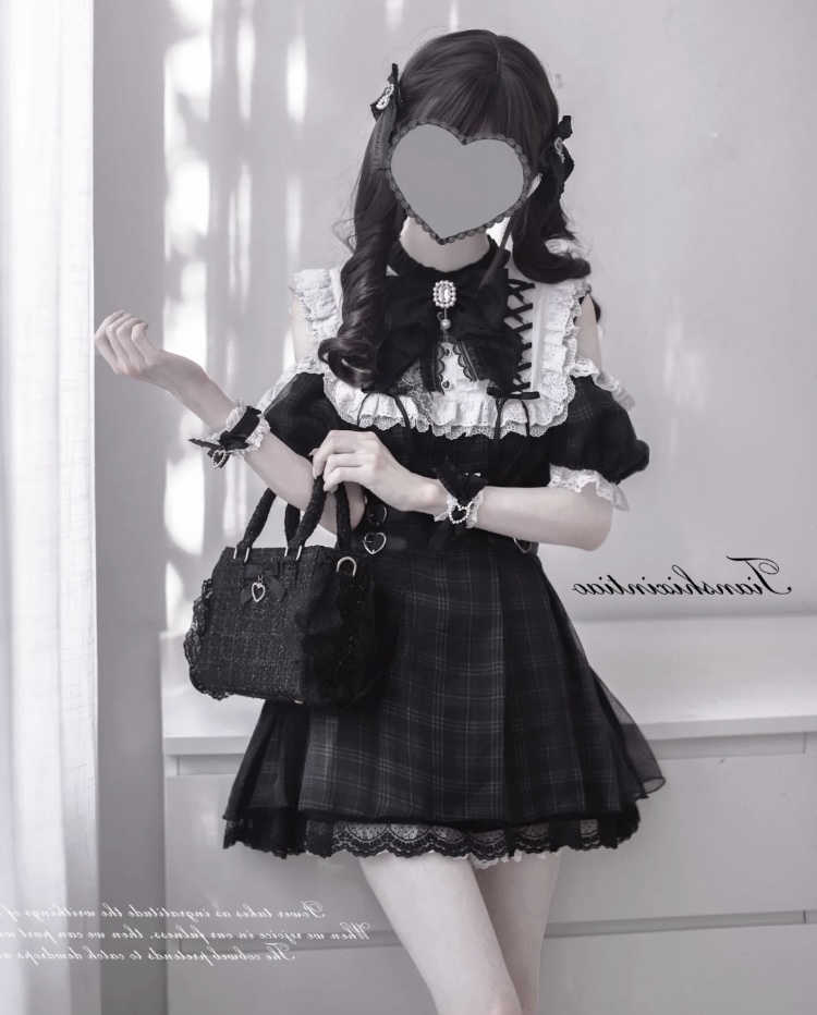 Landmine Short-sleeved Lace Bow Dress
