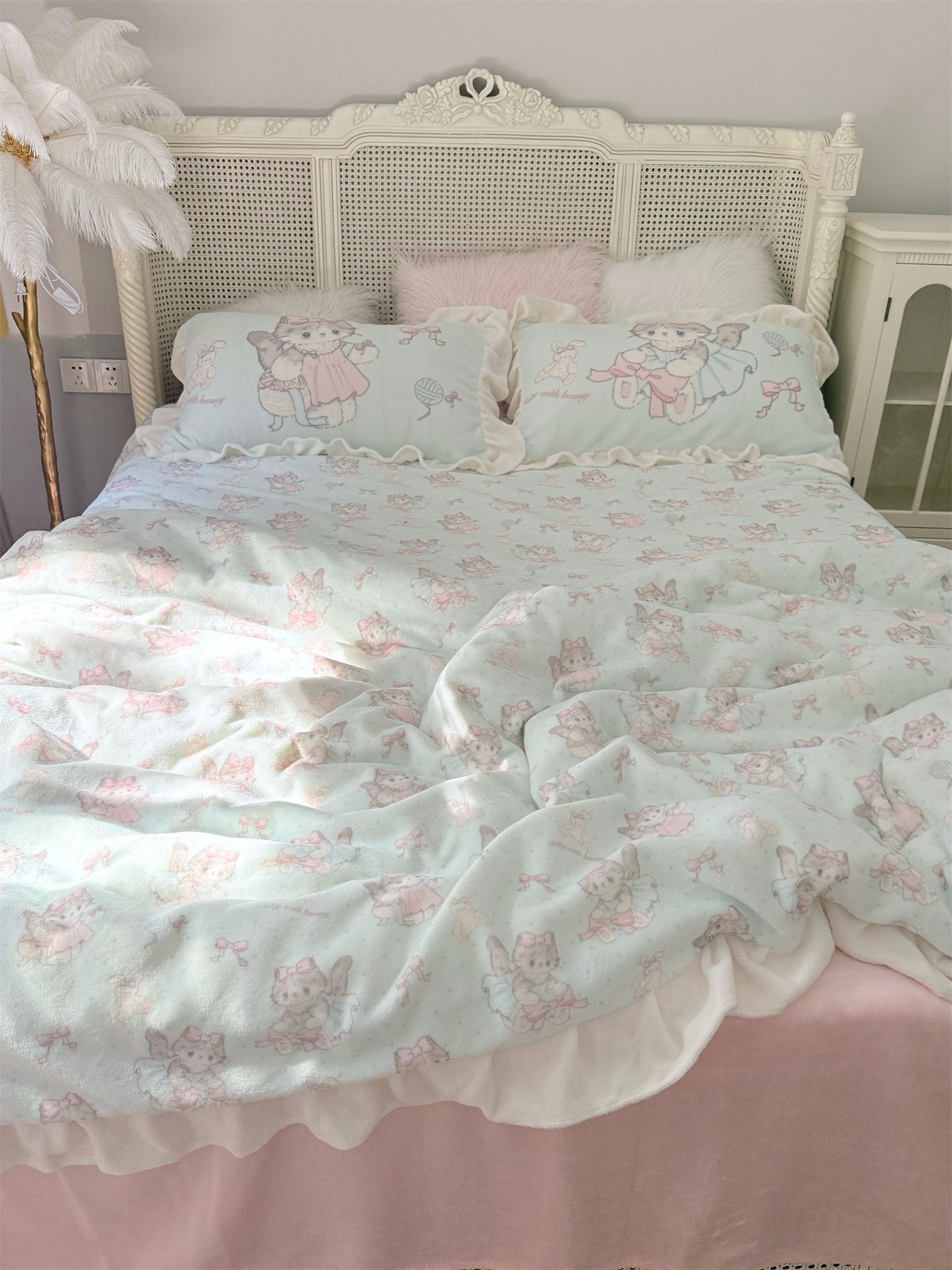 Lolita milk blue kitten bed sheet set of four