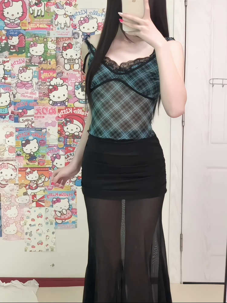 Fake Two-piece Plaid Lace Top