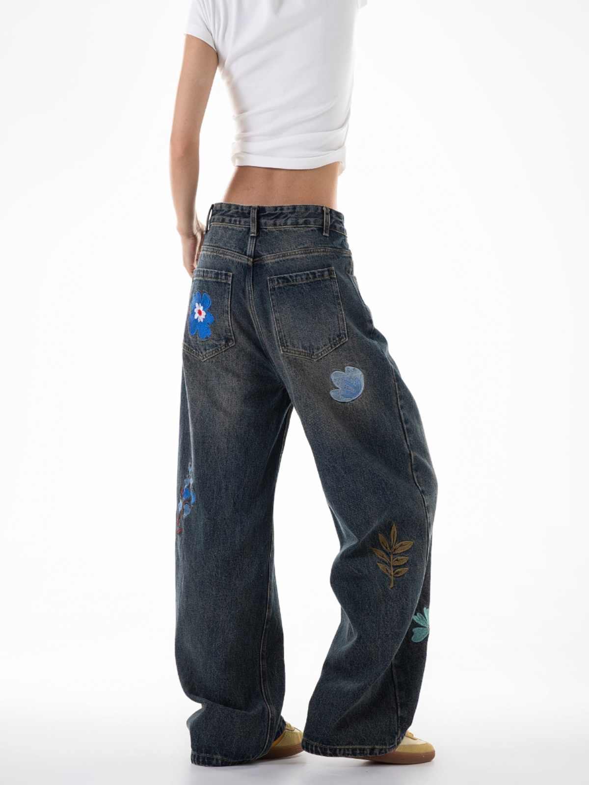 Indie Embroidered Baggy Jeans