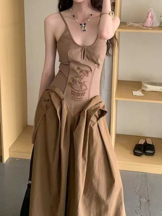 Embroidery Slim Waist Cut Dress