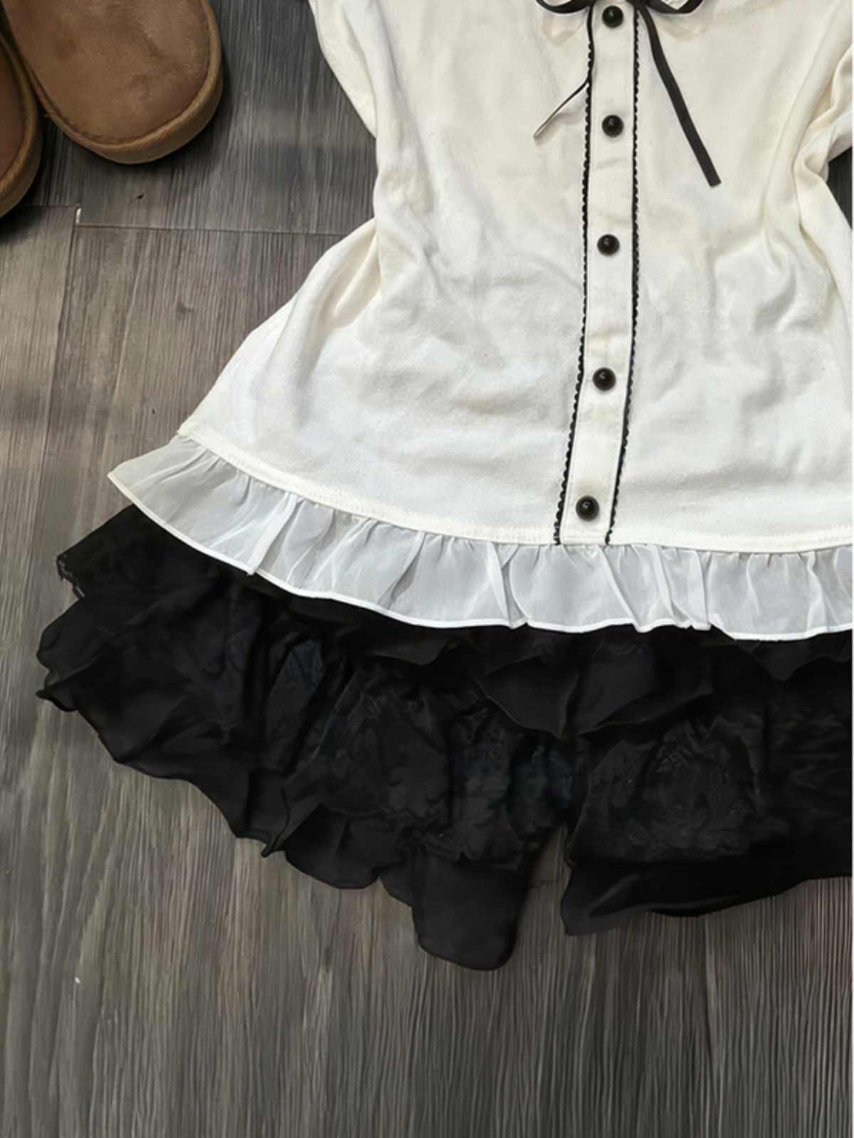 Retro White Short-sleeved Shirt