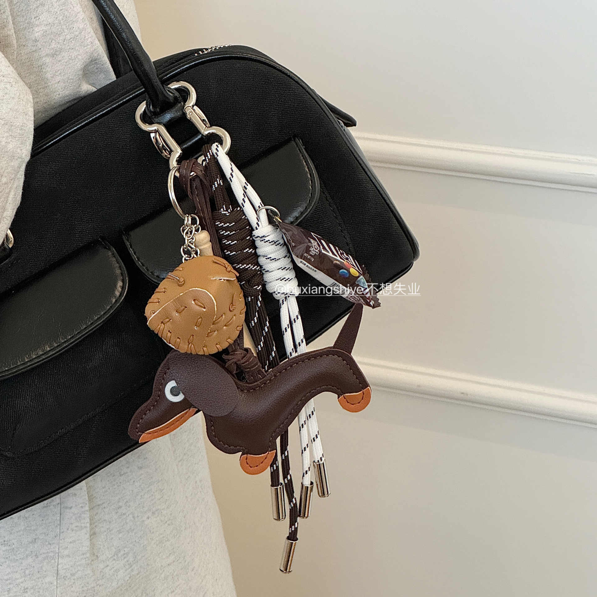 Retro Dachshund Keychain Bag Pendant